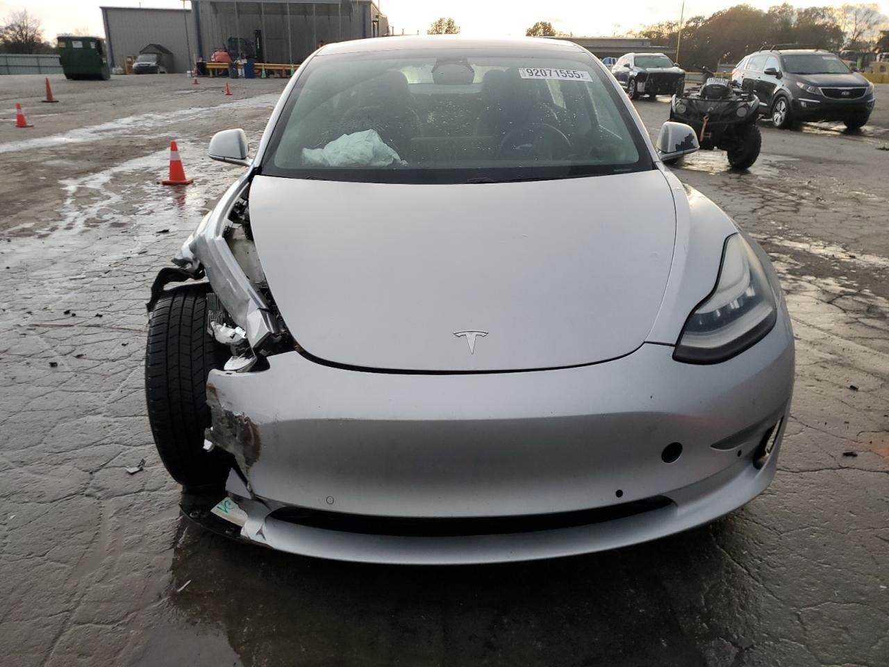 2018 Tesla Model 3 - zdjęcie 5