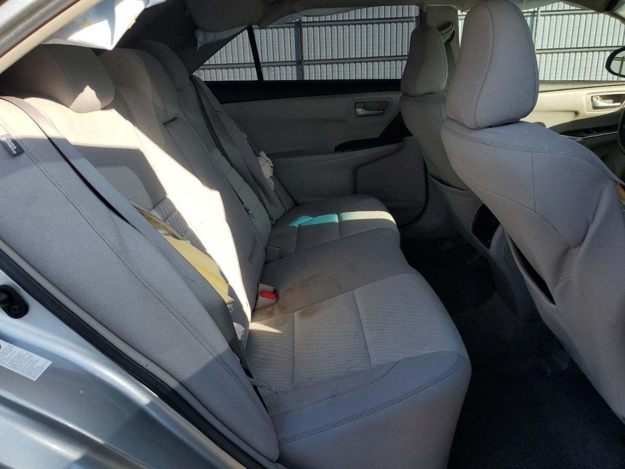 2017 Toyota Camry - zdjęcie 12