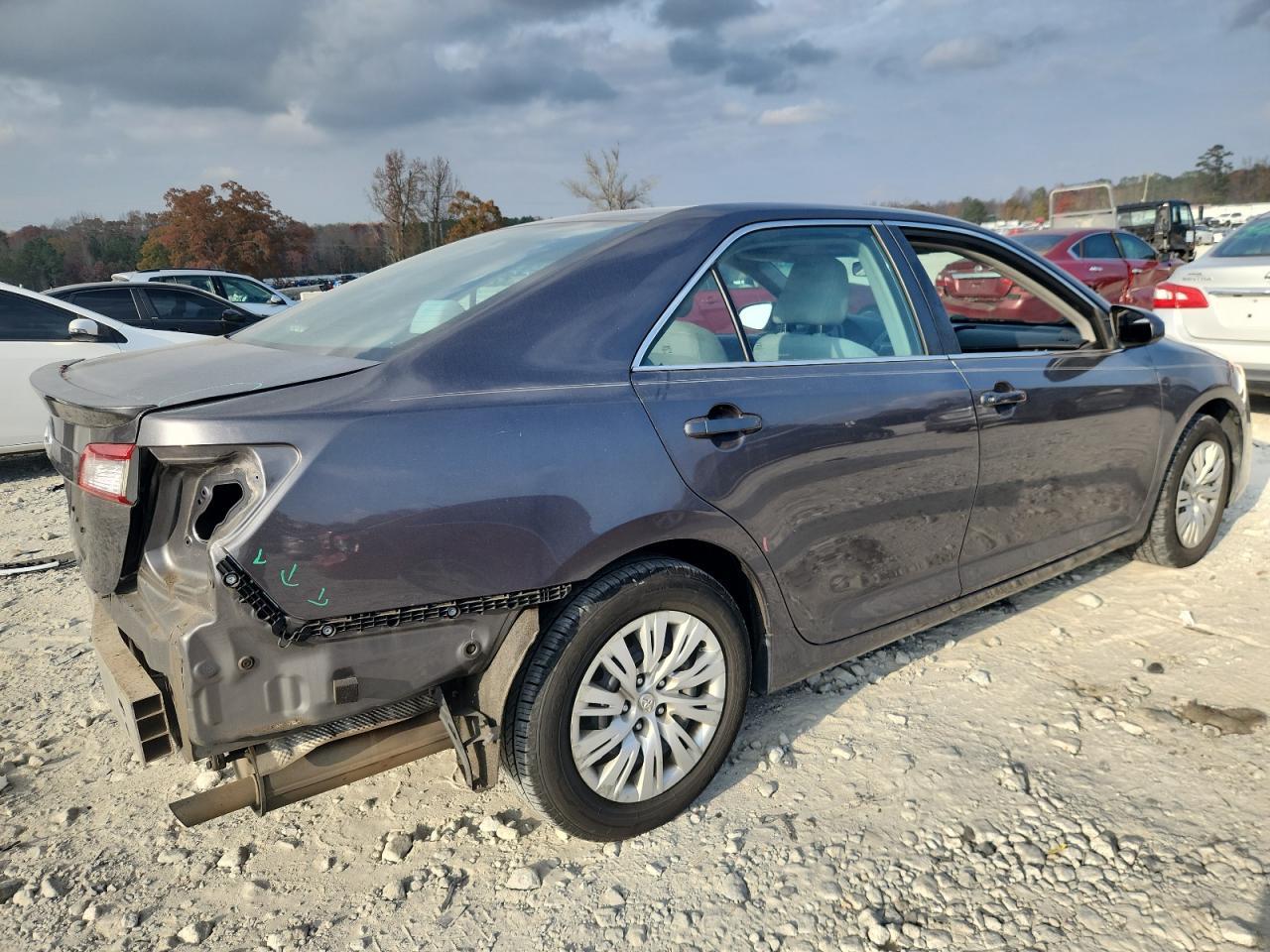 2014 Toyota Camry L - zdjęcie 3