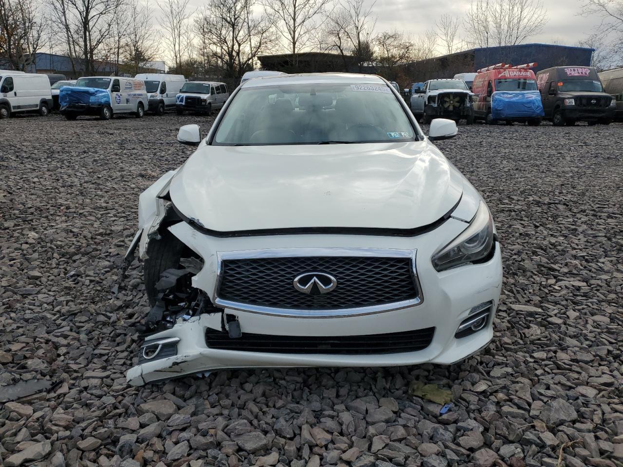 2015 Infiniti Q50 - zdjęcie 5