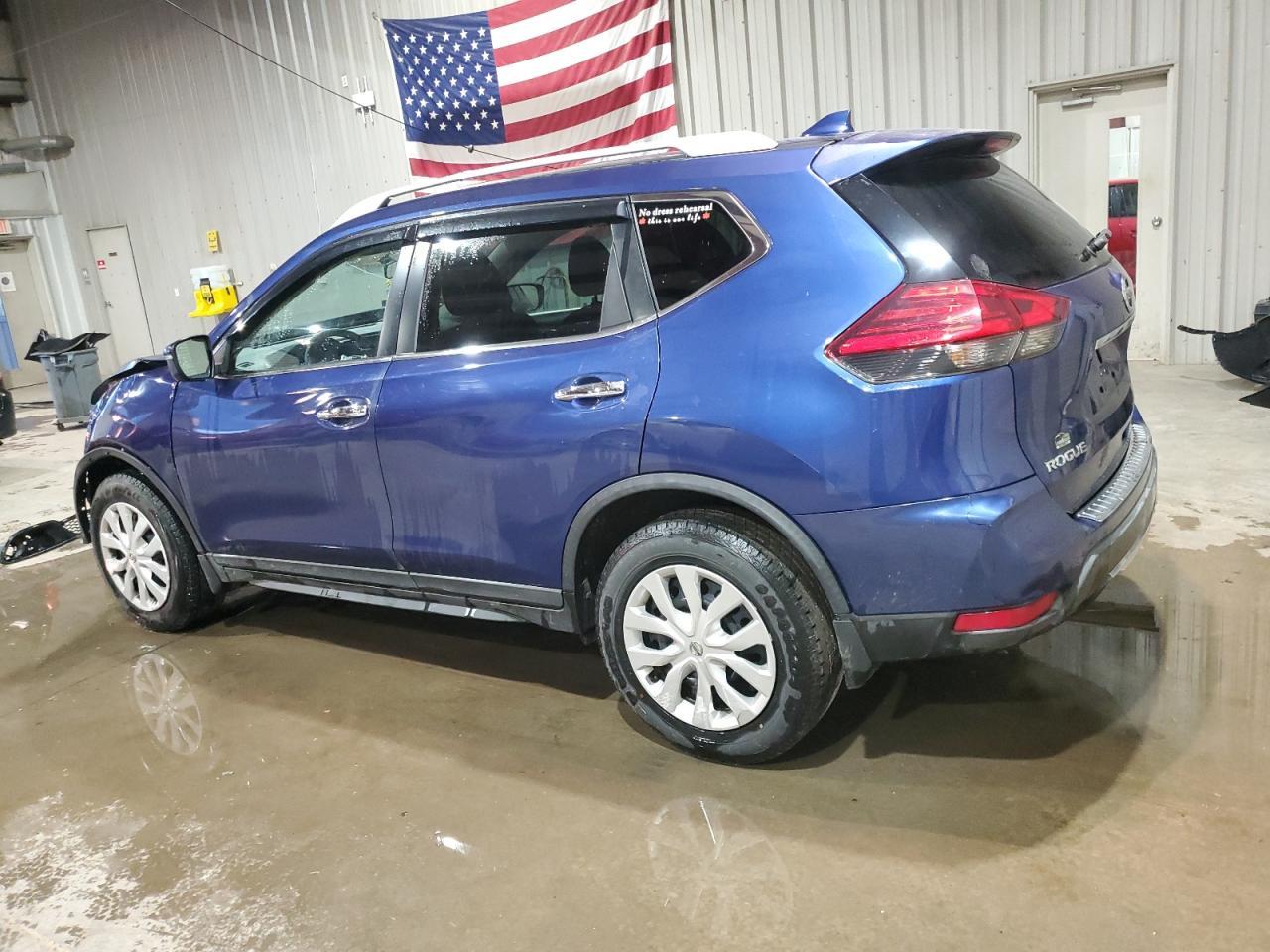 2017 Nissan Rogue S - zdjęcie 2