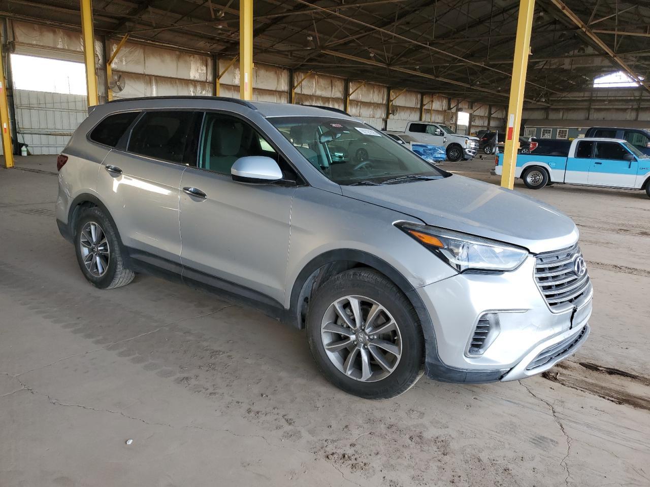 2017 Hyundai Santa Fe - zdjęcie 4