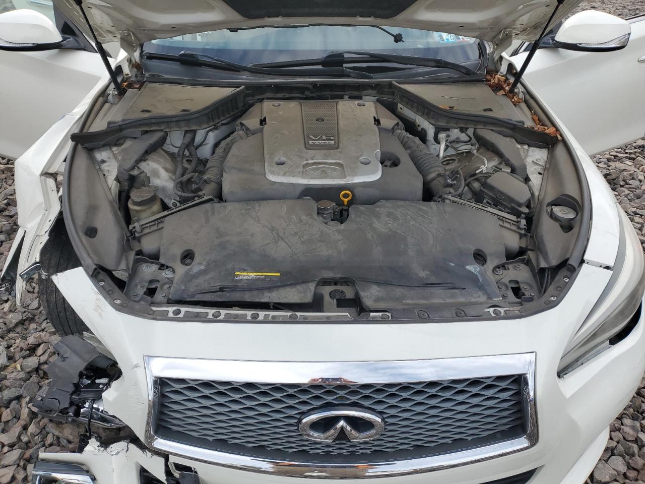 2015 Infiniti Q50 - zdjęcie 11