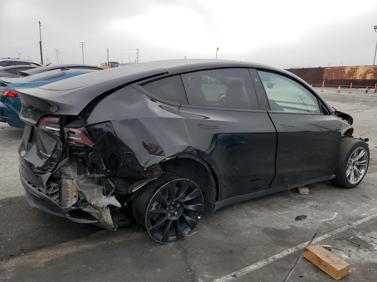 2024 Tesla Y - zdjęcie 3