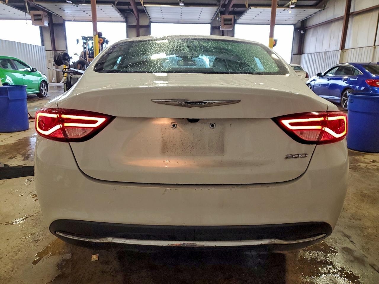 2016 Chrysler 200 - zdjęcie 6