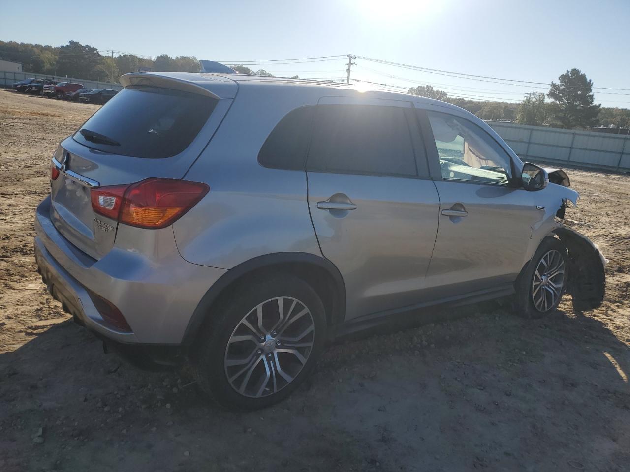 2019 Mitsubishi Outlander Sport Es - zdjęcie 3