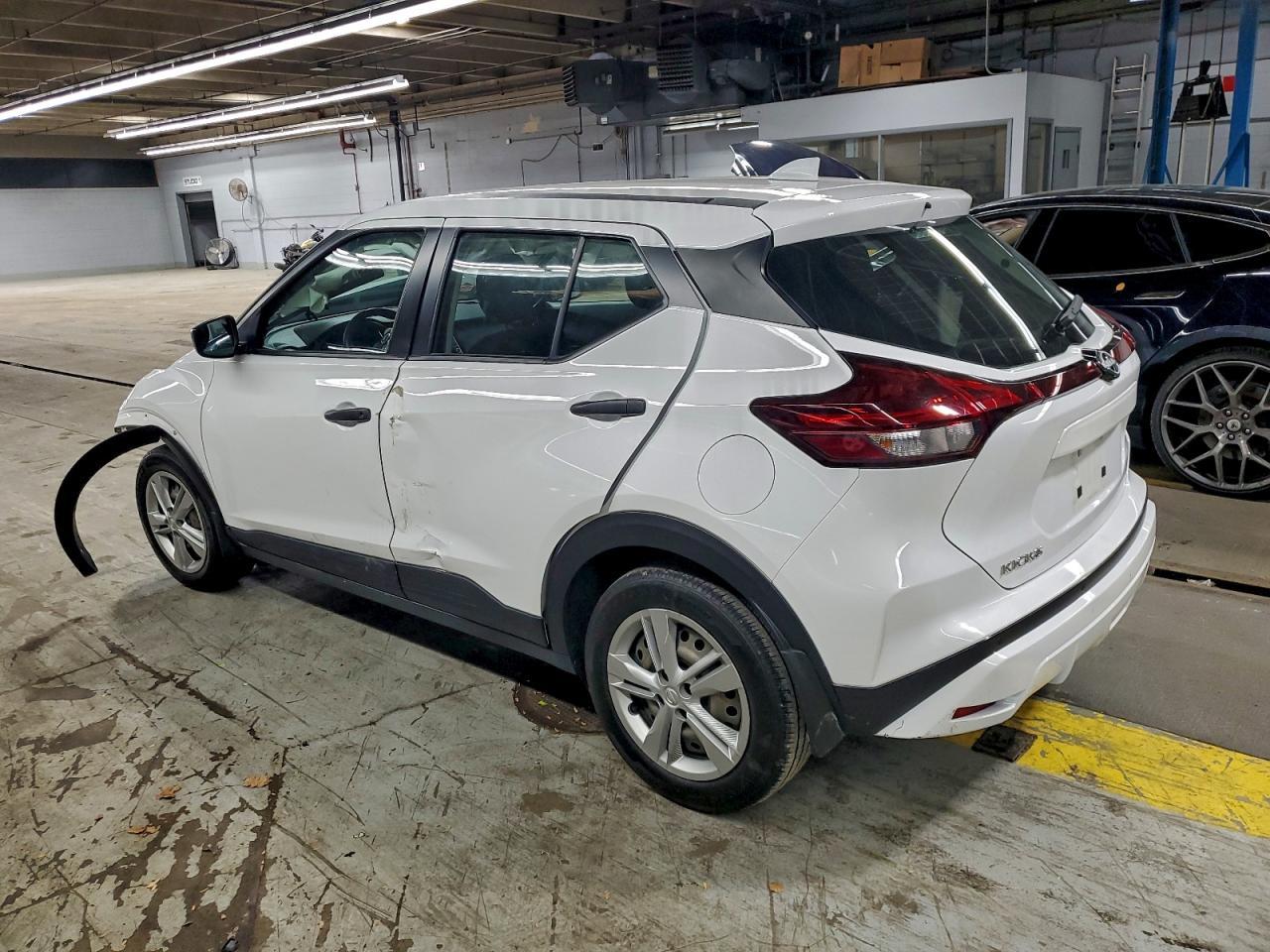 2023 Nissan Kicks S - zdjęcie 2