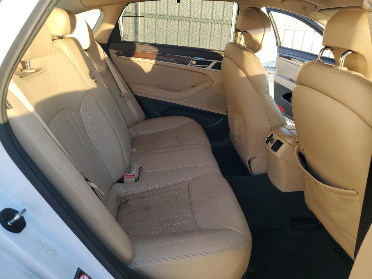 2015 Hyundai Genesis 3.8L - zdjęcie 10