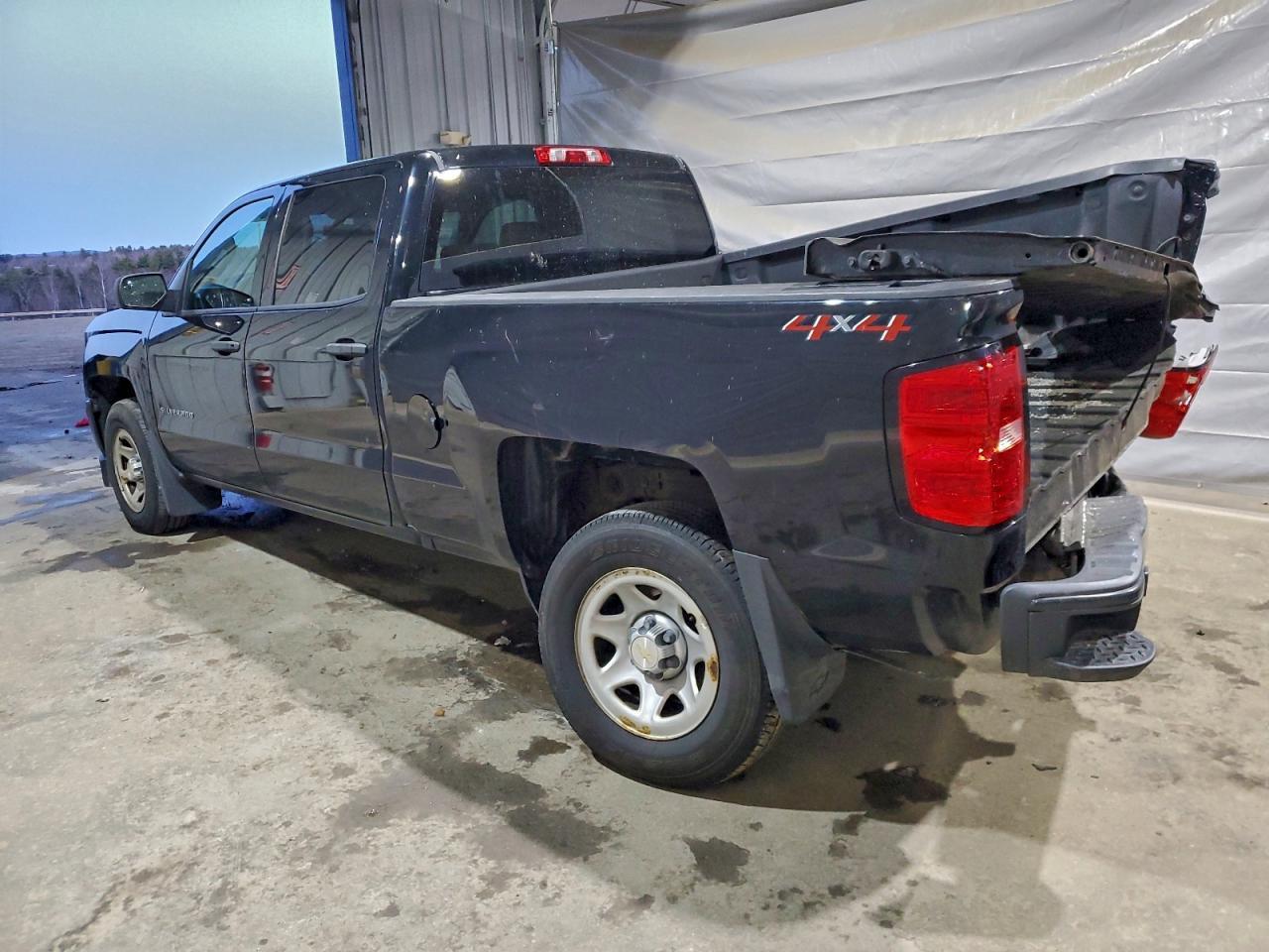 2018 Chevrolet Silverado K1500 - zdjęcie 2