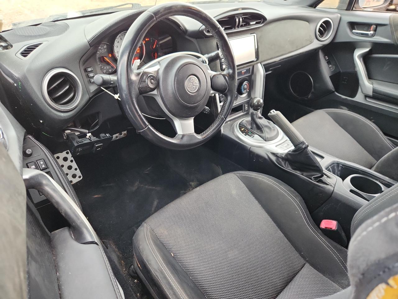 2017 Toyota 86 Base - zdjęcie 8