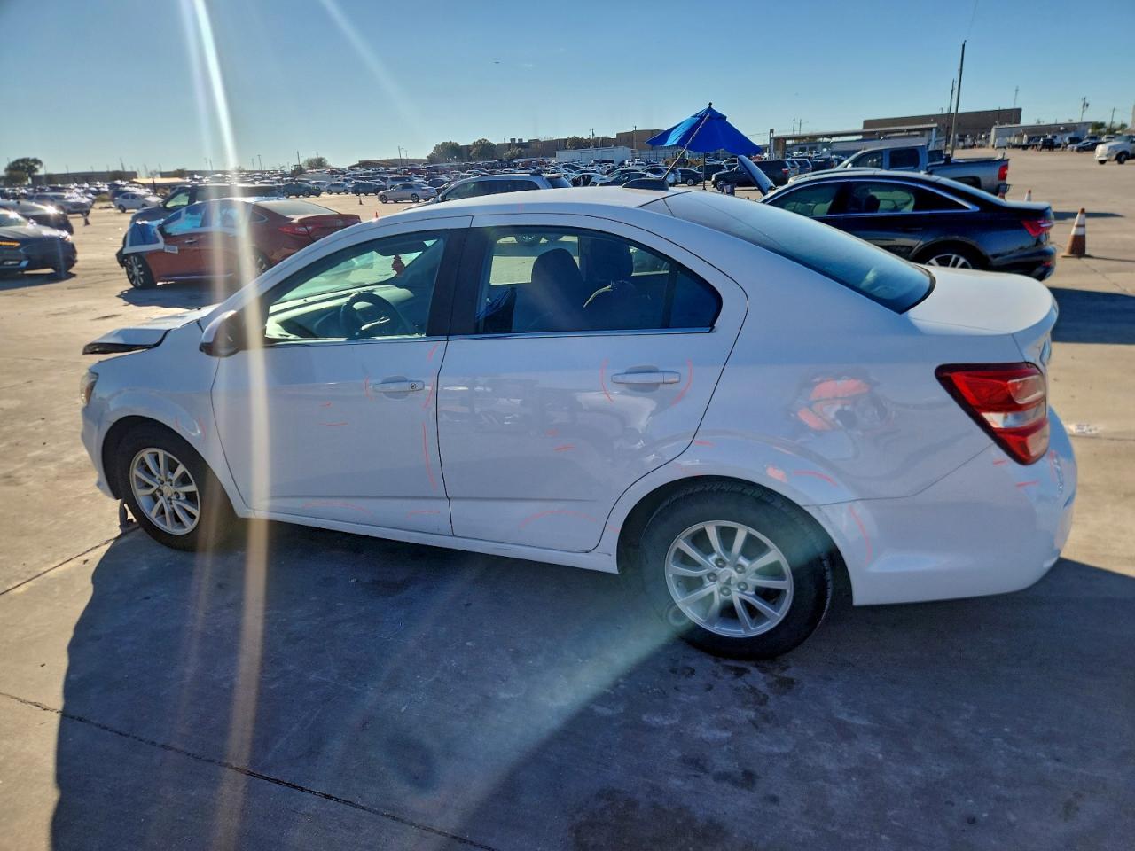 2017 Chevrolet Sonic Lt - zdjęcie 2