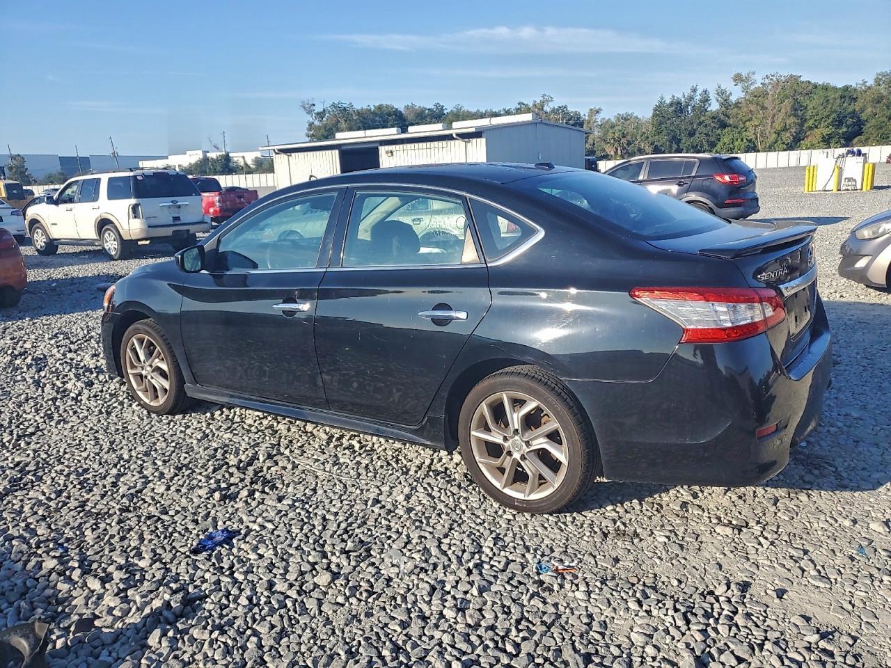2014 Nissan Sentra - zdjęcie 2
