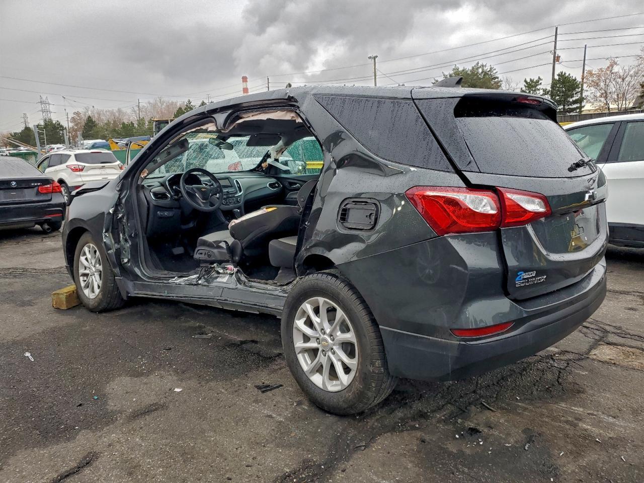 2019 Chevrolet Equinox Ls - zdjęcie 2