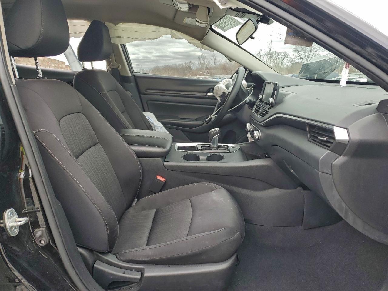 2021 Nissan Altima - zdjęcie 7