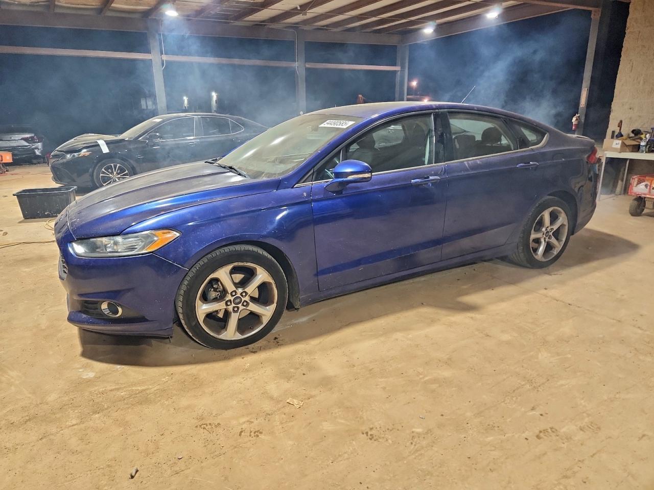 2016 Ford Fusion - zdjęcie główne