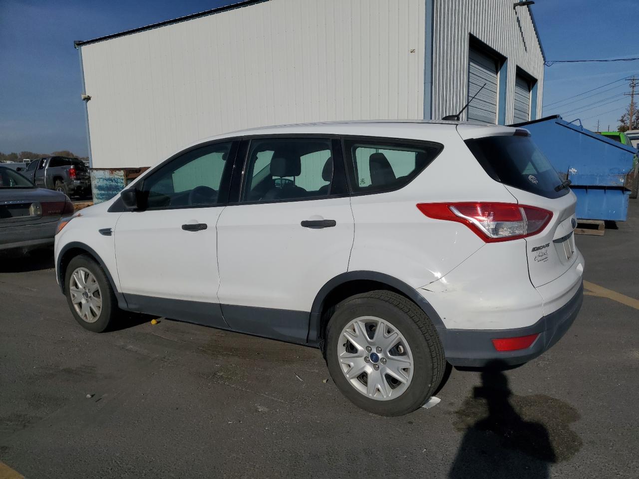 2015 Ford Escape S - zdjęcie 2