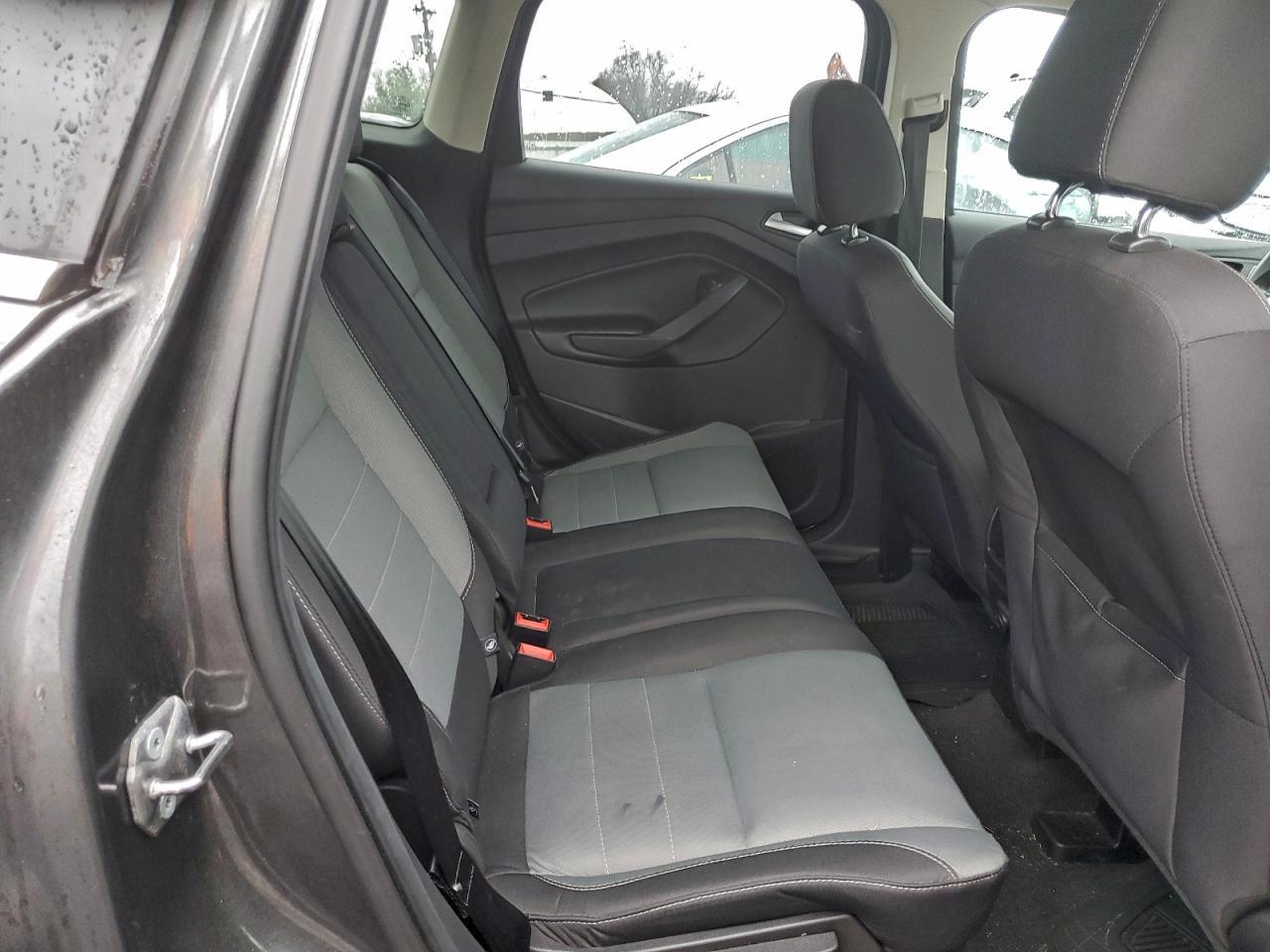 2016 Ford Escape - zdjęcie 11