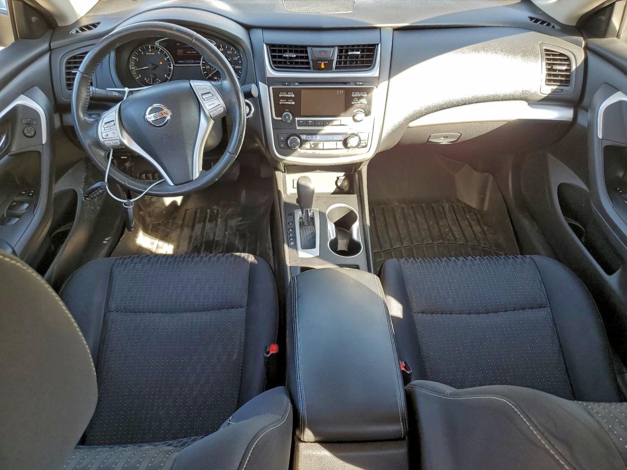 2017 Nissan Altima - zdjęcie 8