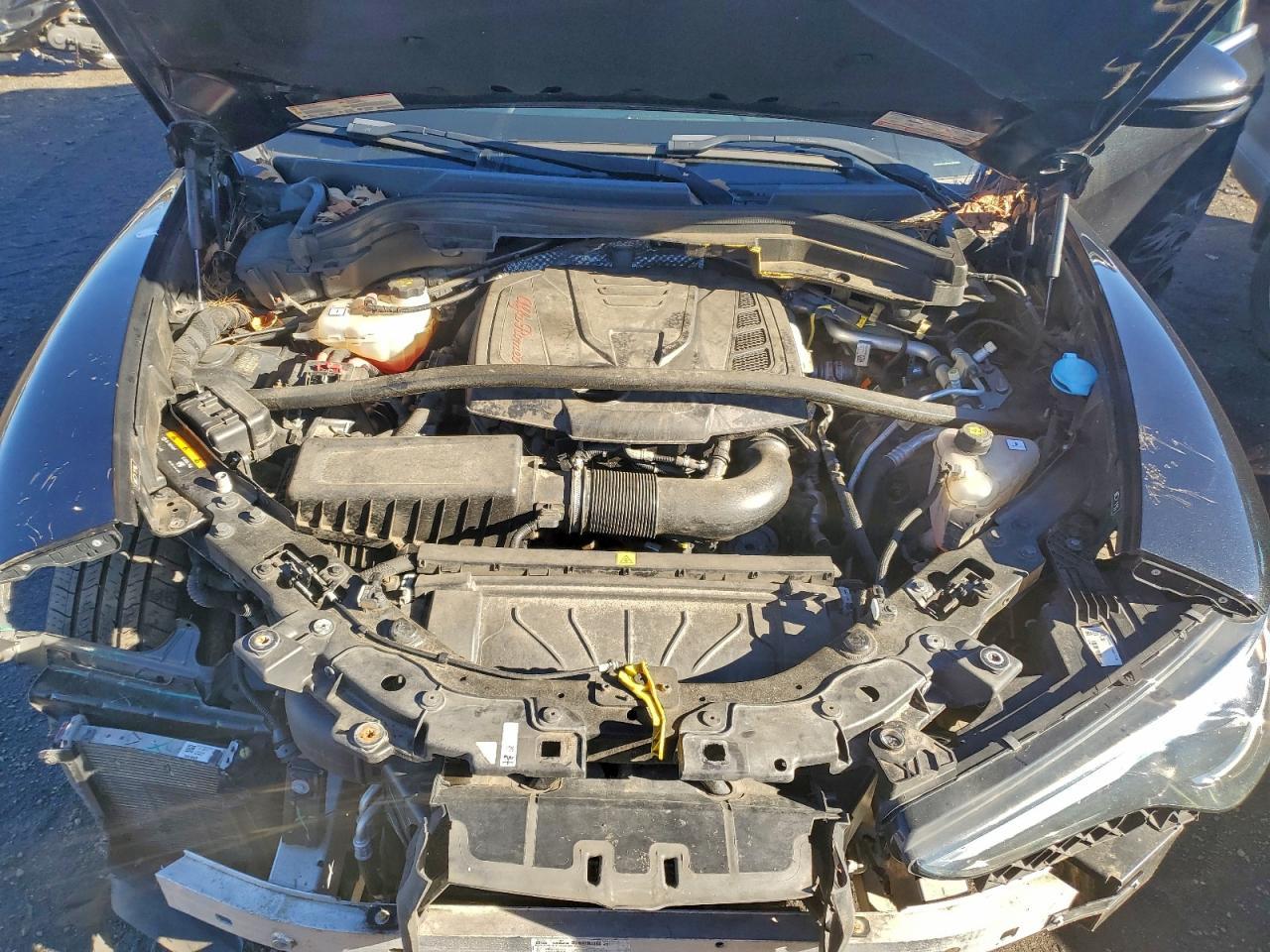 2018 Alfa Romeo Stelvio - zdjęcie 11