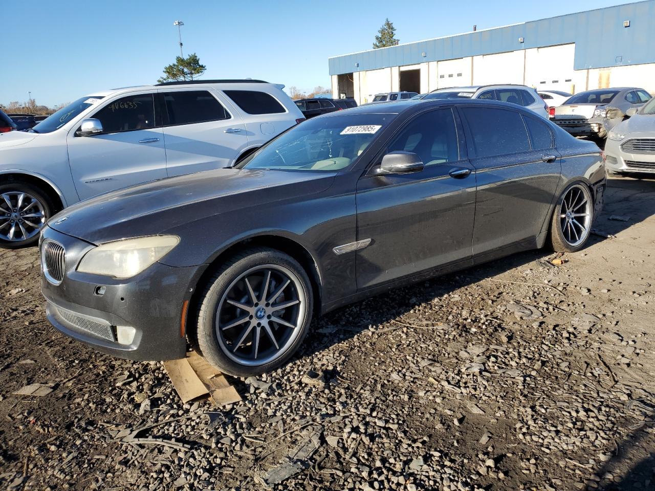2013 BMW 750 Li - zdjęcie główne
