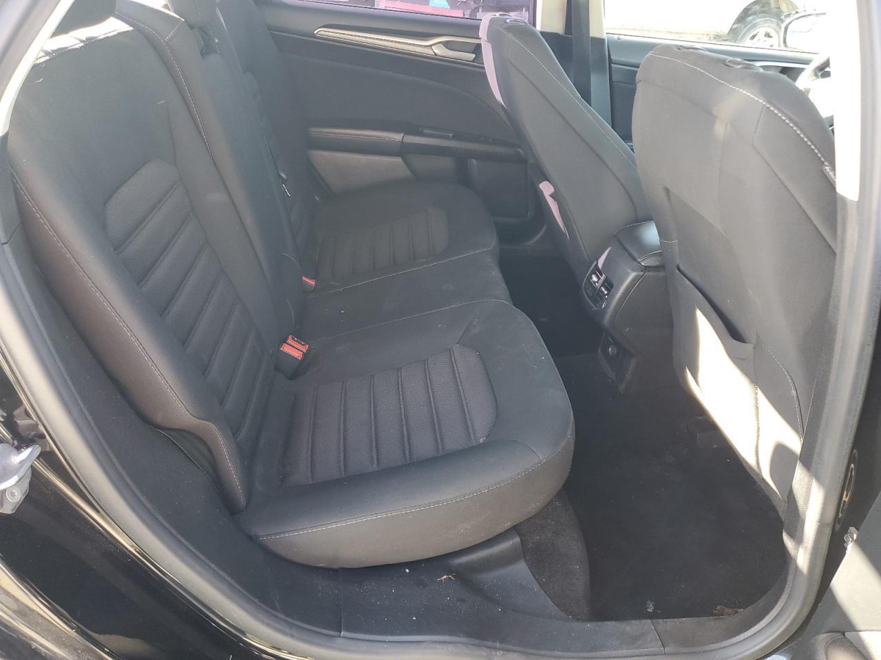 2017 Ford Fusion - zdjęcie 10