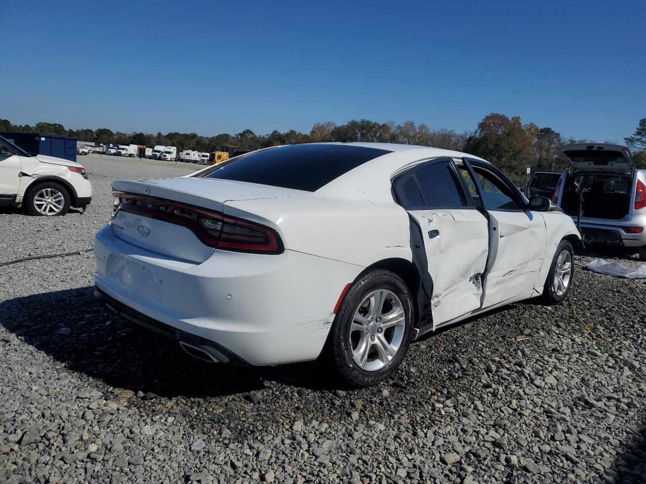 2021 Dodge Charger Sxt - zdjęcie 3