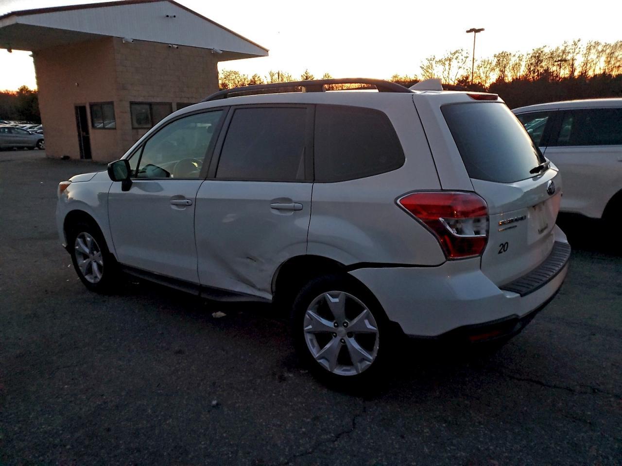 2016 Subaru Forester - zdjęcie 2
