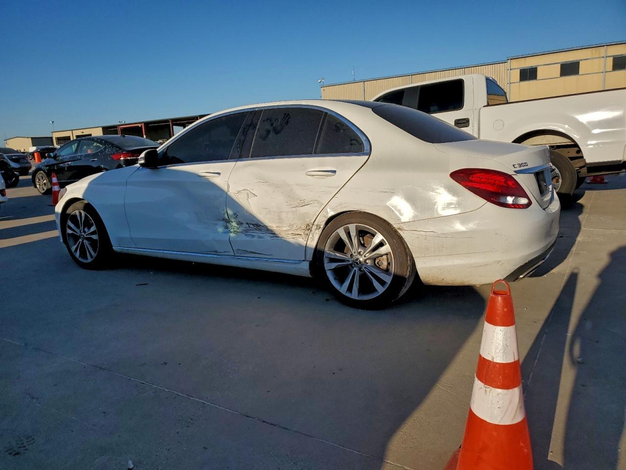 2018 Mercedes-Benz C 300 - zdjęcie 2