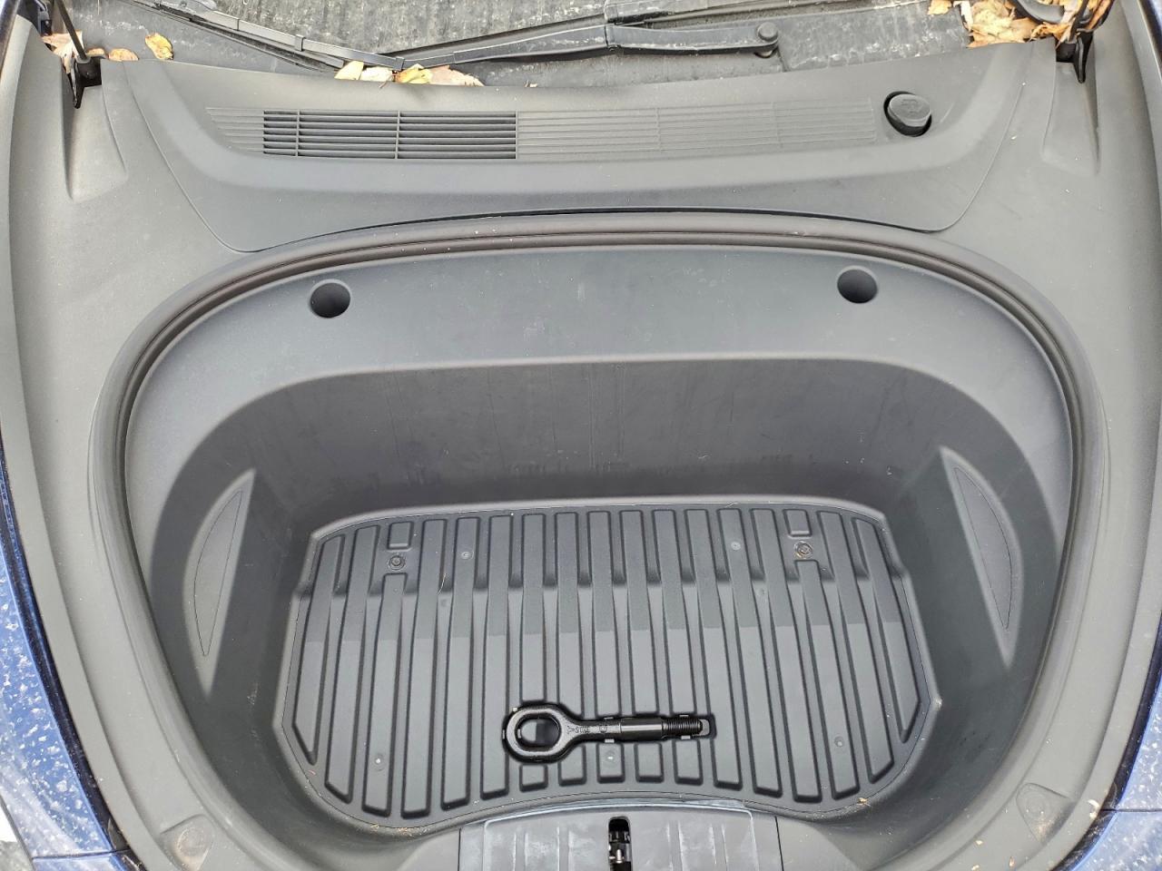 2022 Tesla Model 3 - zdjęcie 11