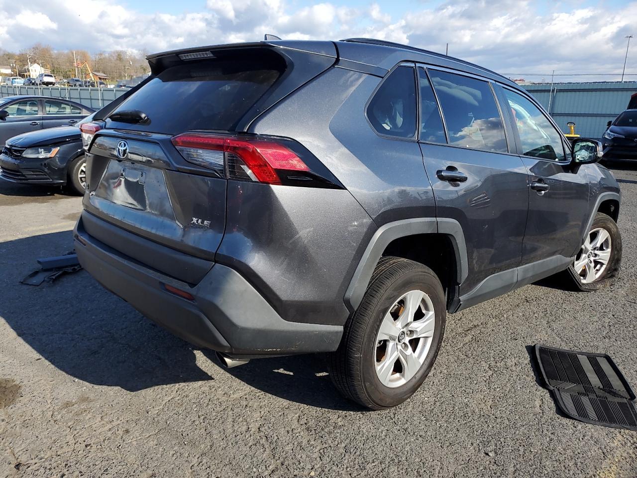 2019 Toyota RAV 4 - zdjęcie 3