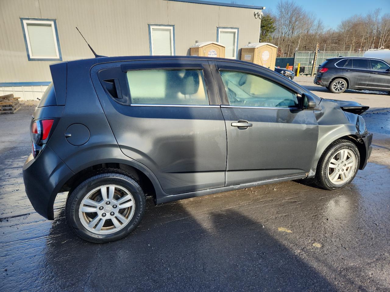 2014 Chevrolet Sonic - zdjęcie 3