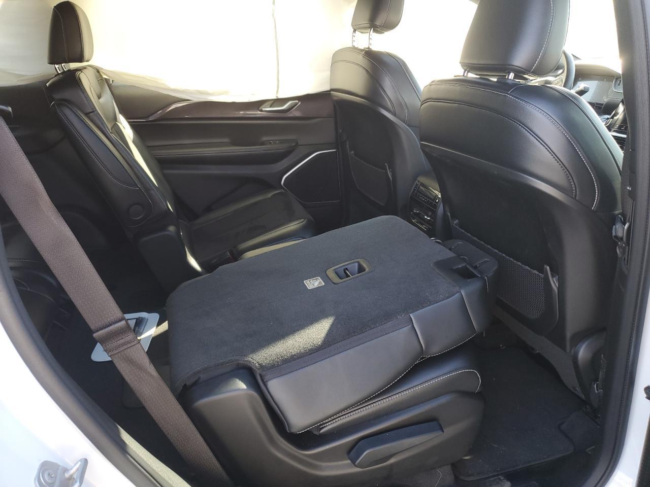 2021 Jeep Grand Cherokee L Laredo - zdjęcie 11