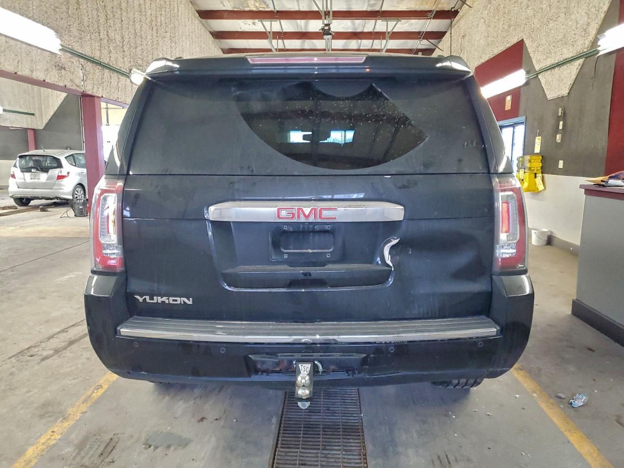 2015 GMC Yukon Denali - zdjęcie 6