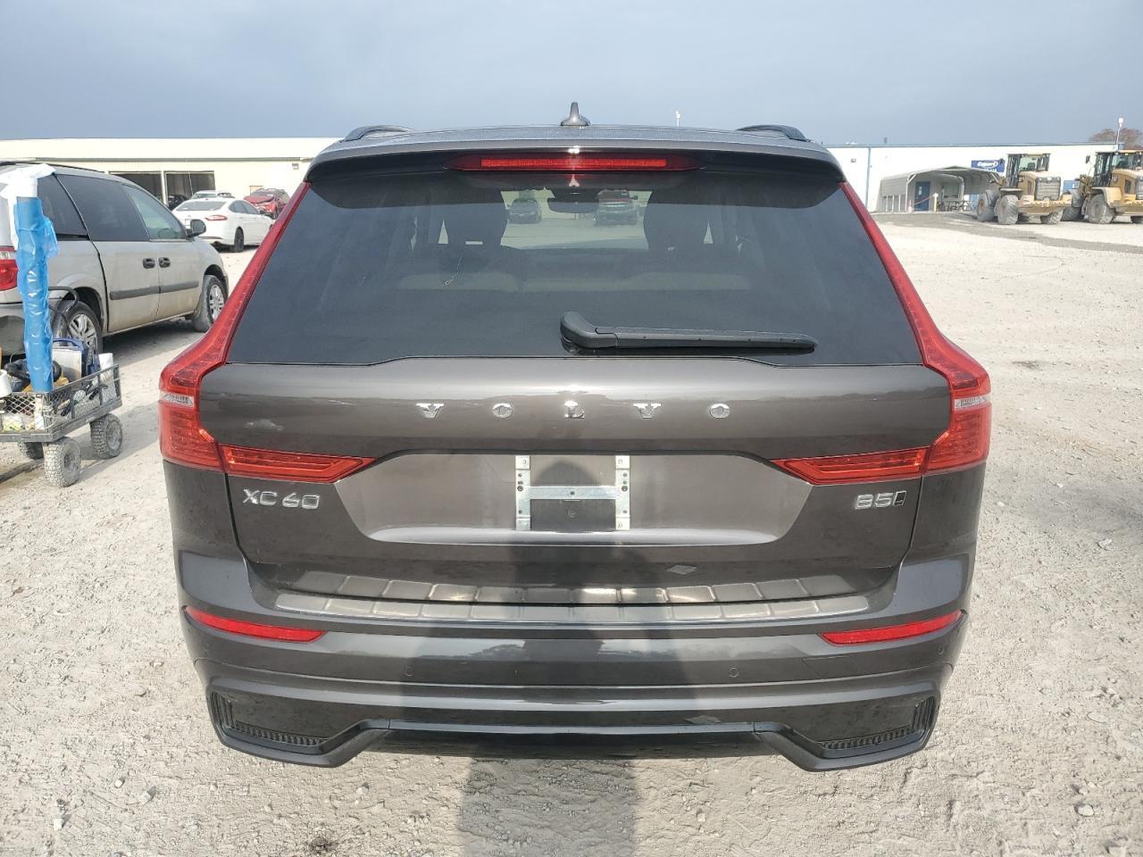 2024 Volvo XC60 - zdjęcie 6