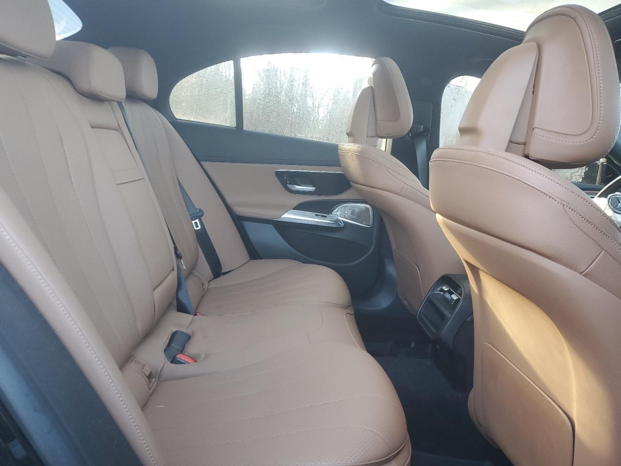 2024 Mercedes-Benz E 350 4Matic - zdjęcie 10