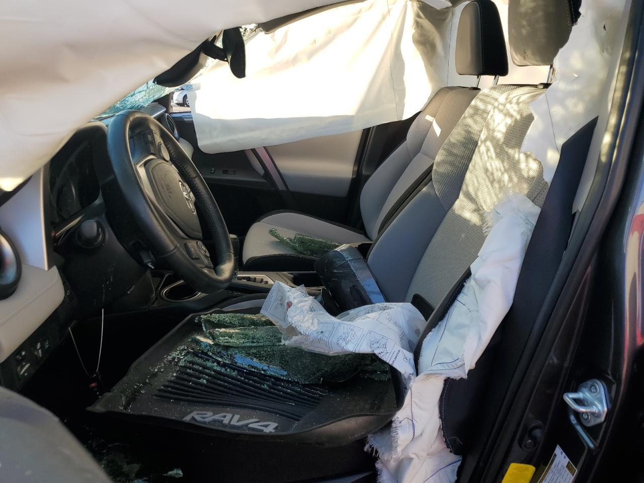 2018 Toyota RAV 4 - zdjęcie 7