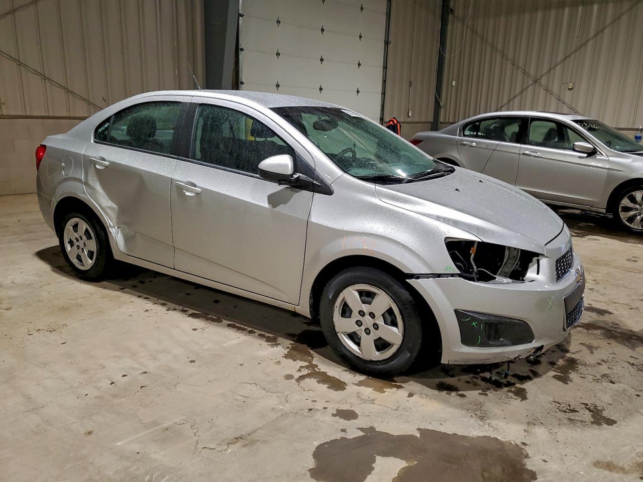 2013 Chevrolet Sonic - zdjęcie 4
