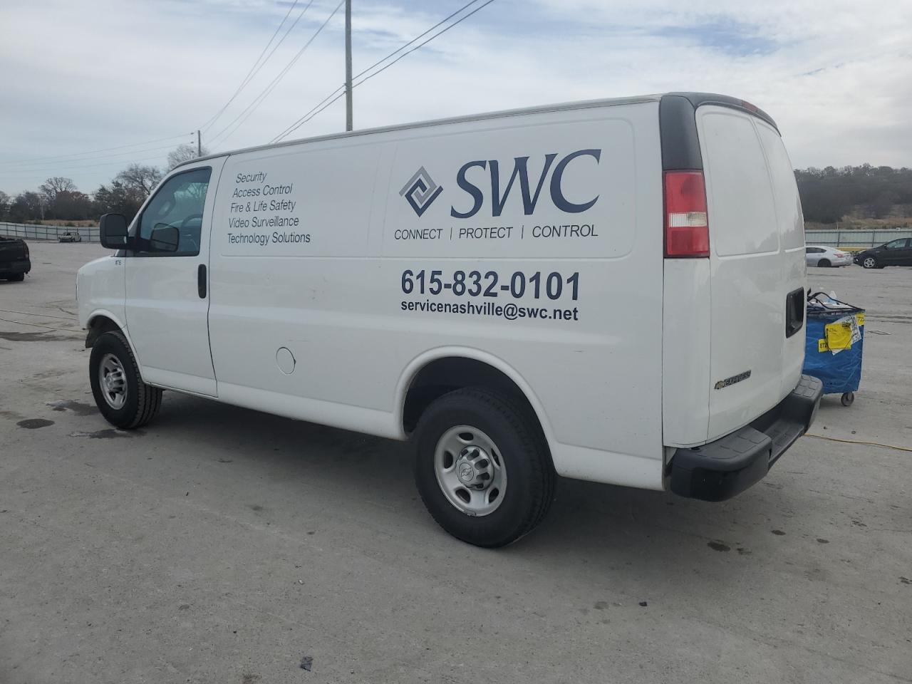 2018 Chevrolet Express G2500 - zdjęcie 2