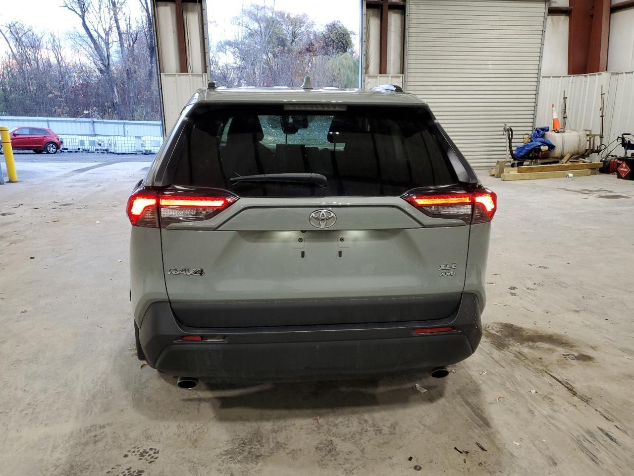 2021 Toyota RAV 4 - zdjęcie 6
