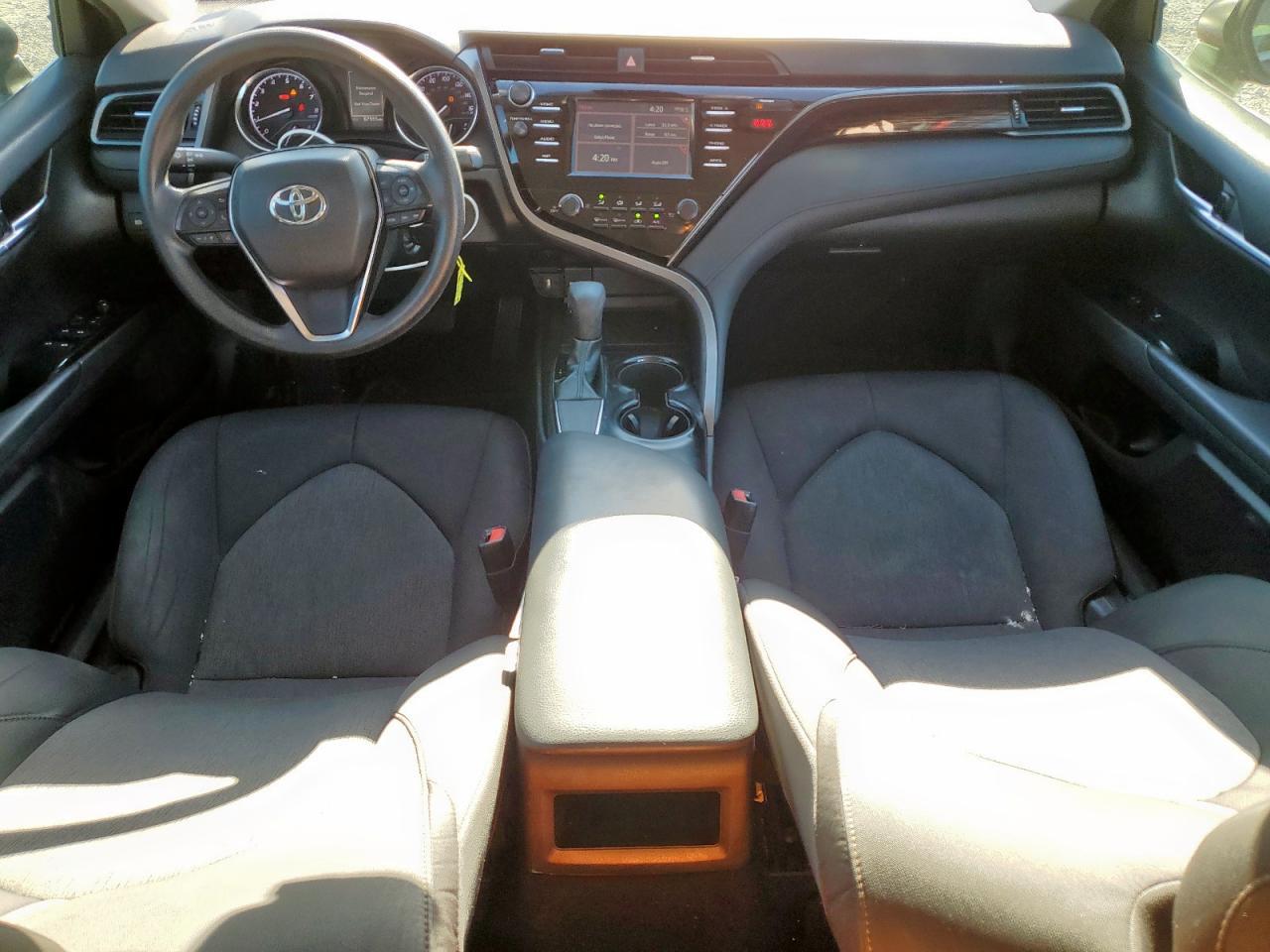2019 Toyota Camry - zdjęcie 8