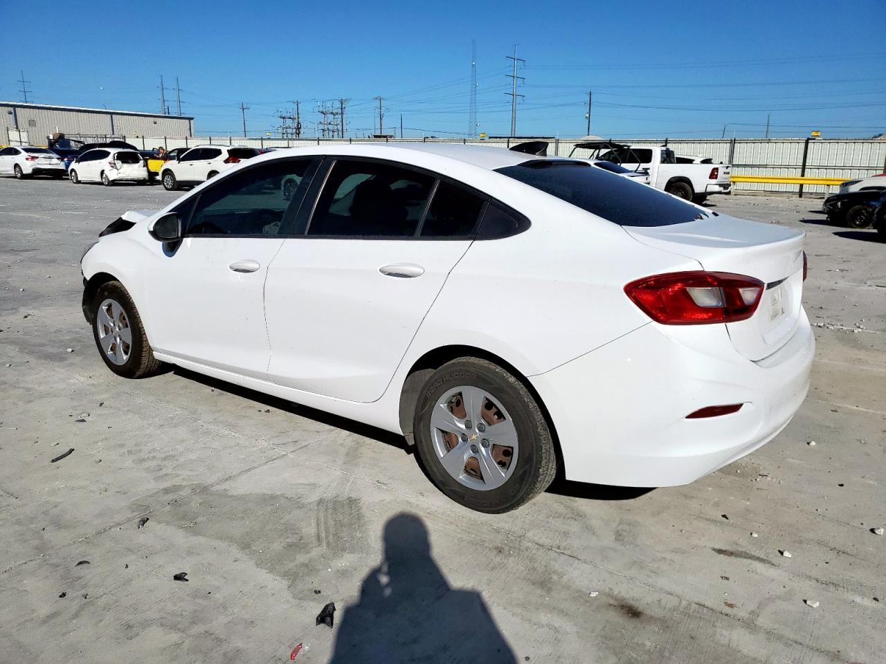 2018 Chevrolet Cruze - zdjęcie 2