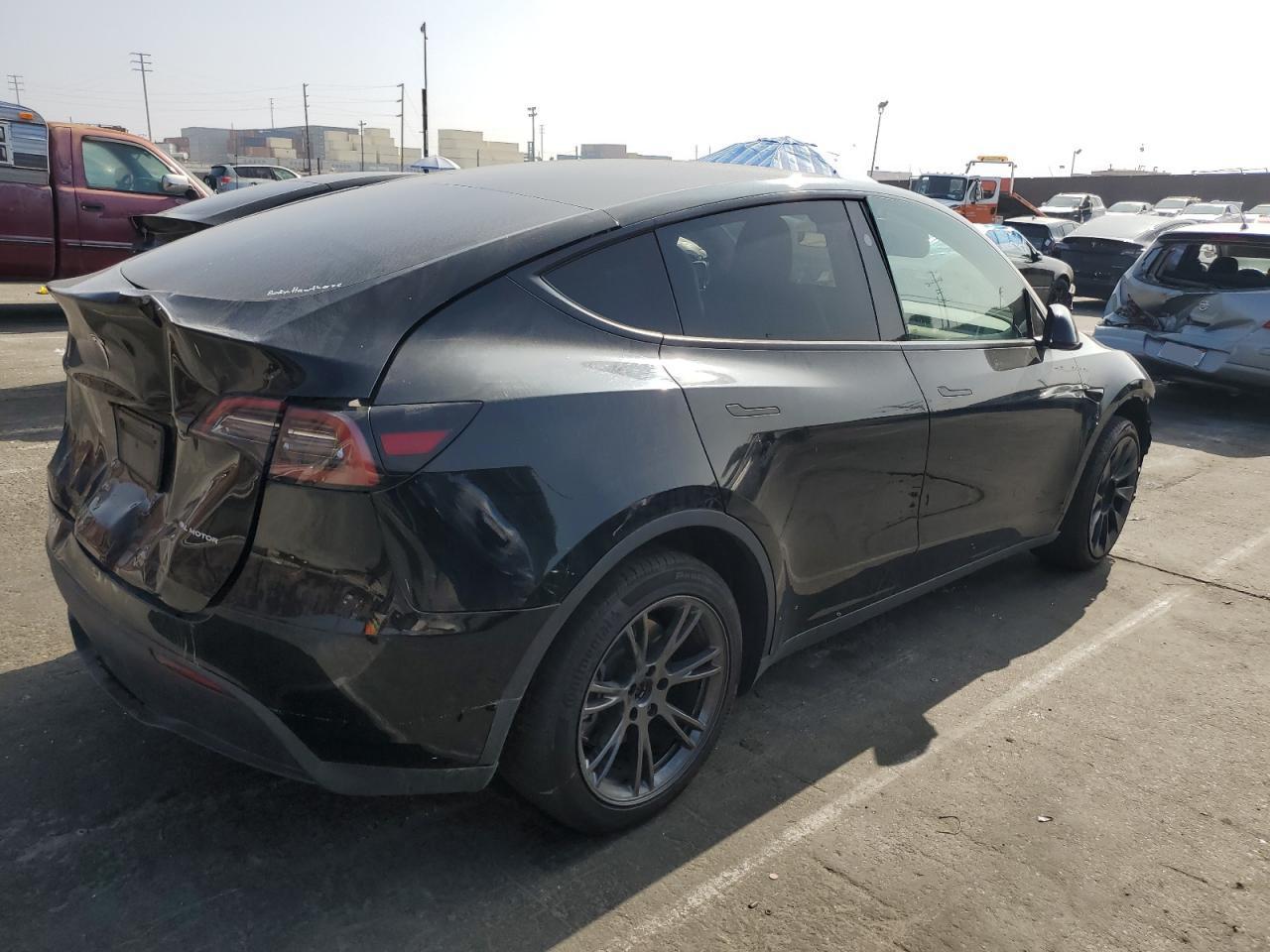 2024 Tesla Y - zdjęcie 3