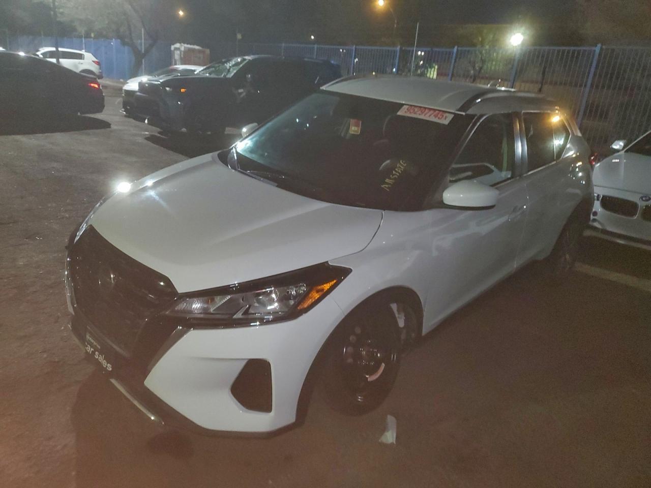 2021 Nissan Kicks - zdjęcie główne