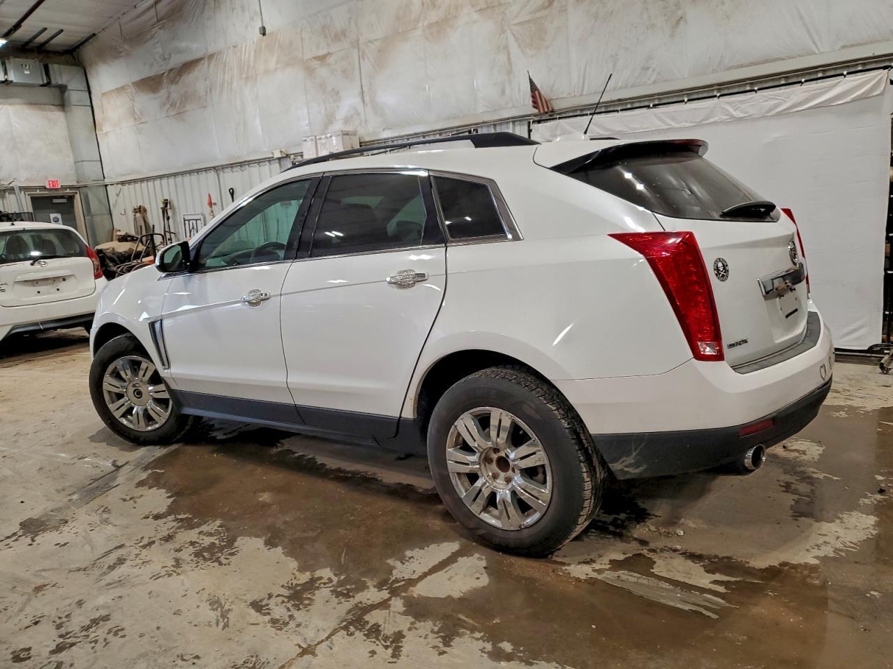 2015 Cadillac SRX - zdjęcie 2