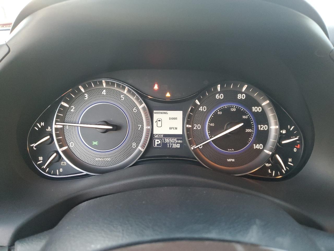 2015 Infiniti QX80 - zdjęcie 9