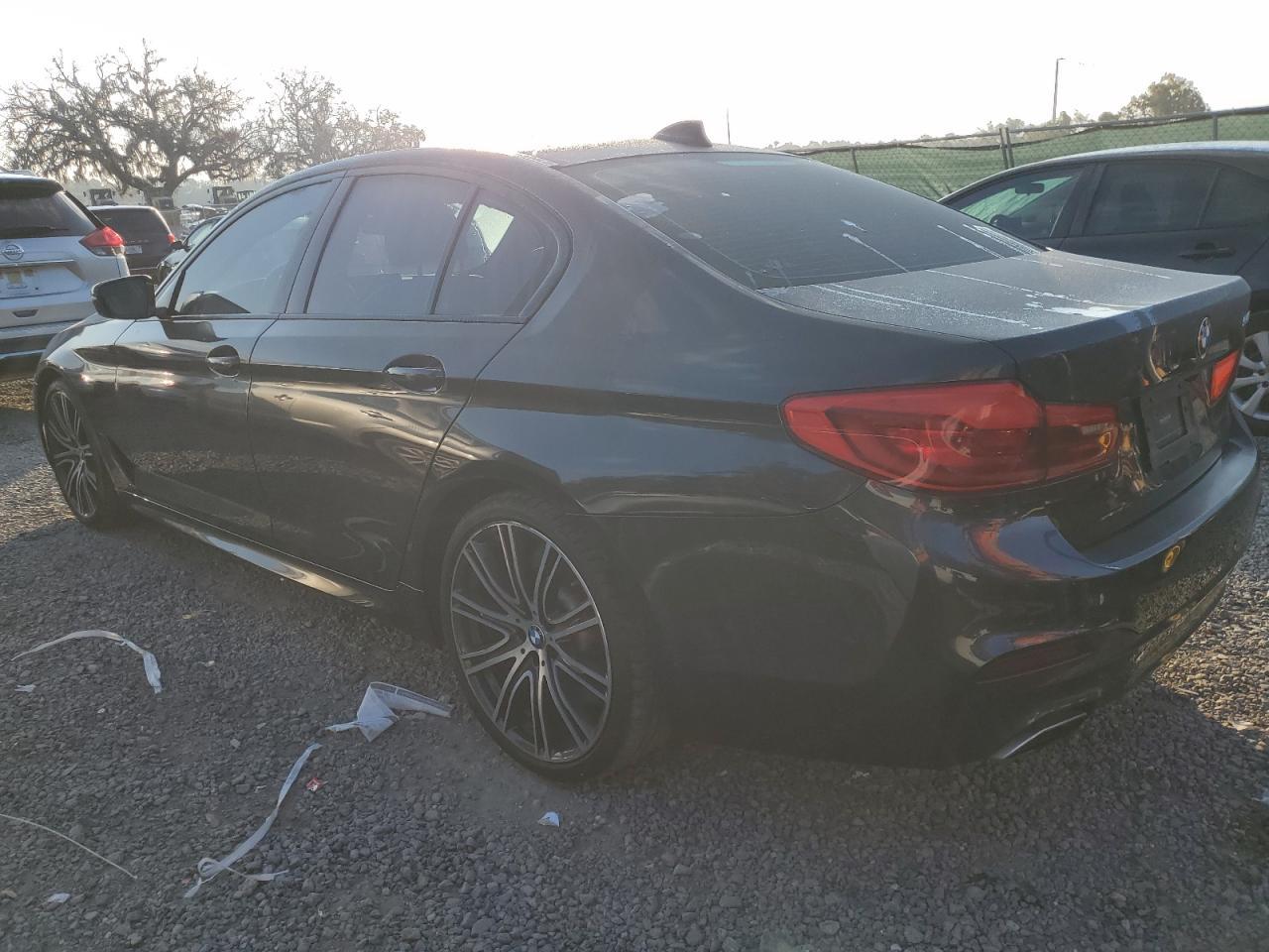 2020 BMW Seria 5 - zdjęcie 2