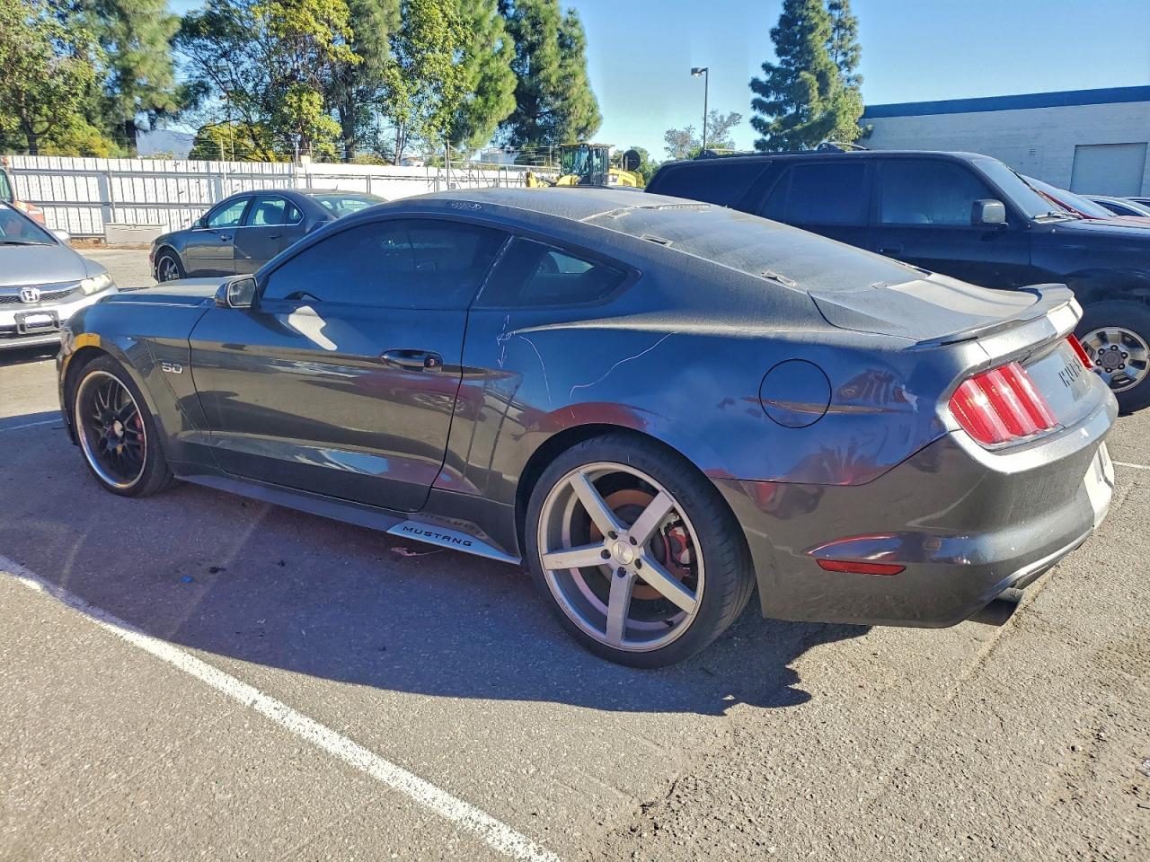 2017 Ford Mustang Gt - zdjęcie 2