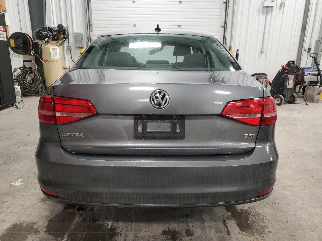 2015 Volkswagen Jetta - zdjęcie 6