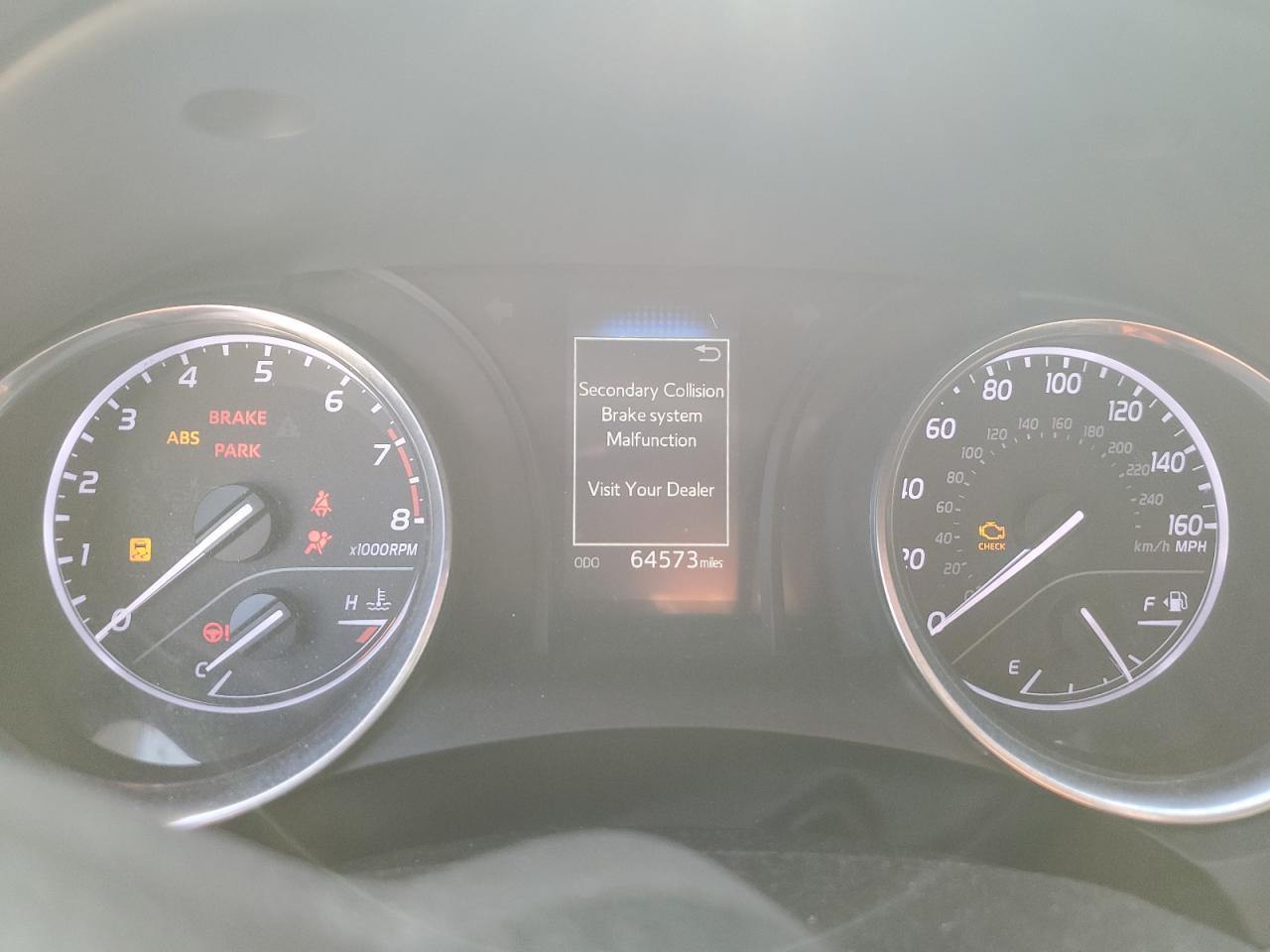 2020 Toyota Camry Le - zdjęcie 9