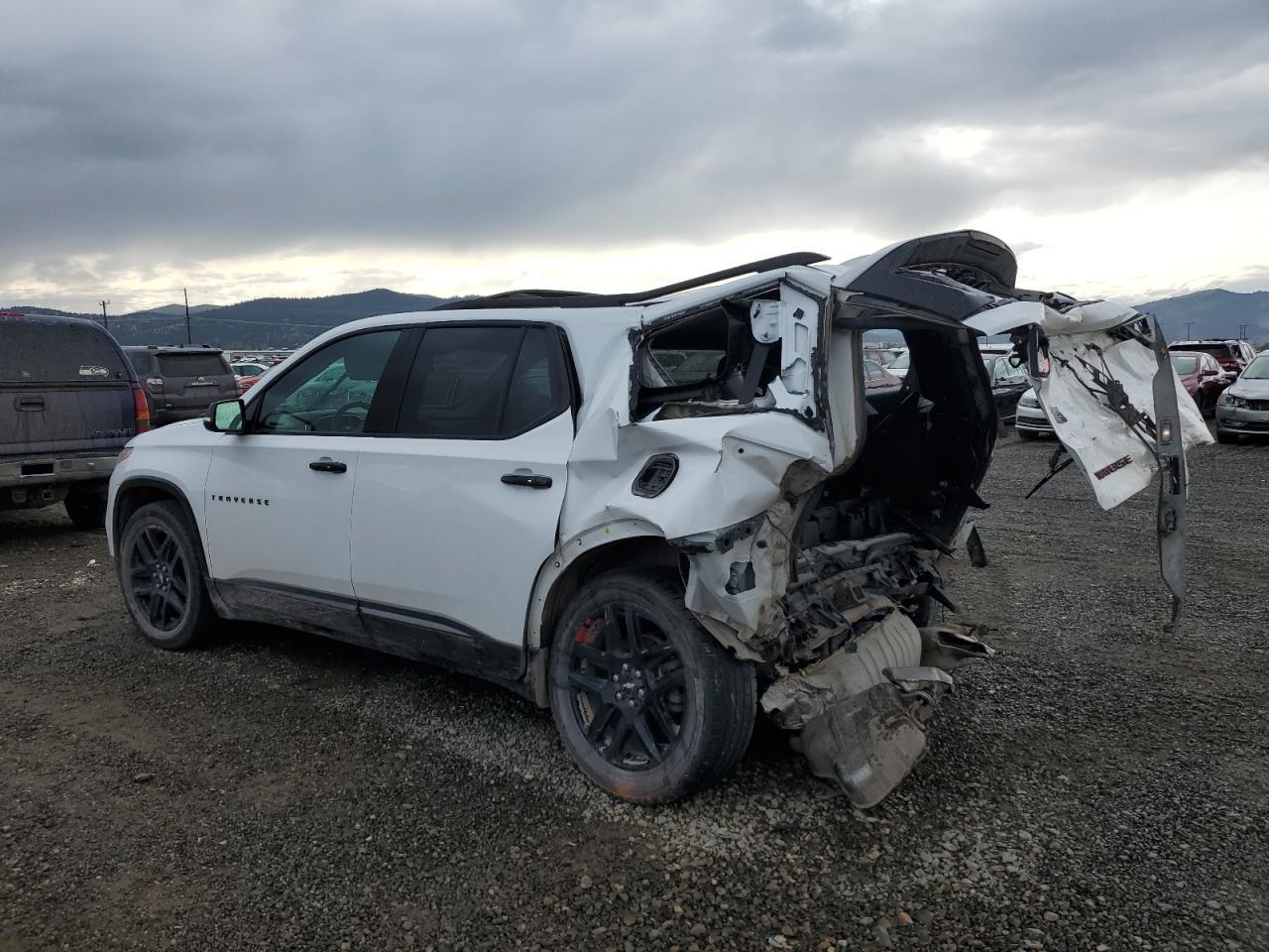 2018 Chevrolet Traverse Premier - zdjęcie 2
